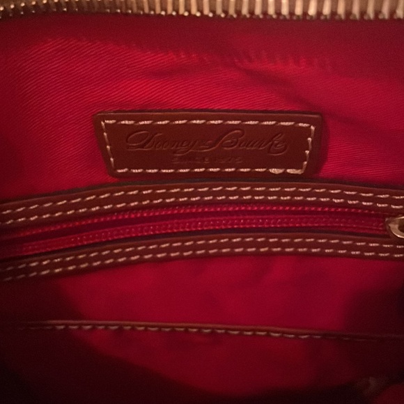 Dooney&Bourke Kelley Green Pebbled Leather Crossbody.NWT🔹FIRM🔹 - Picture 5 of 13